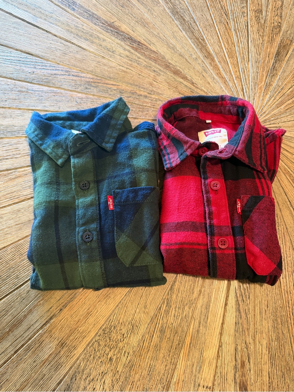 Levi’s bundle boys flannel shirts red & green plaid size 4/5 soft cotton flannel